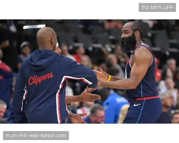 快船轮换策略面临挑战 泰伦卢需调整防守对位